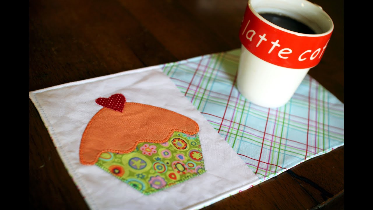 How to Make a Mug Rug- Cupcake Applique