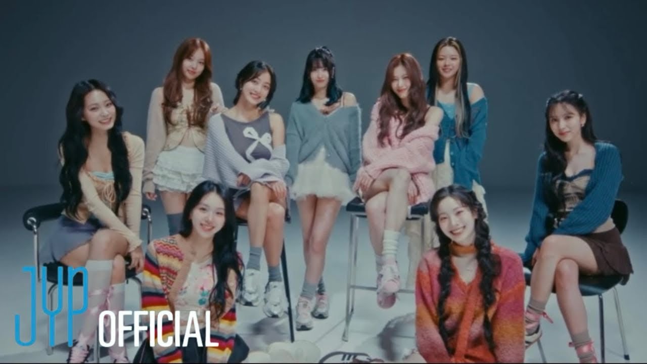 TWICE &ldquo;SEESAW&rdquo; M/V