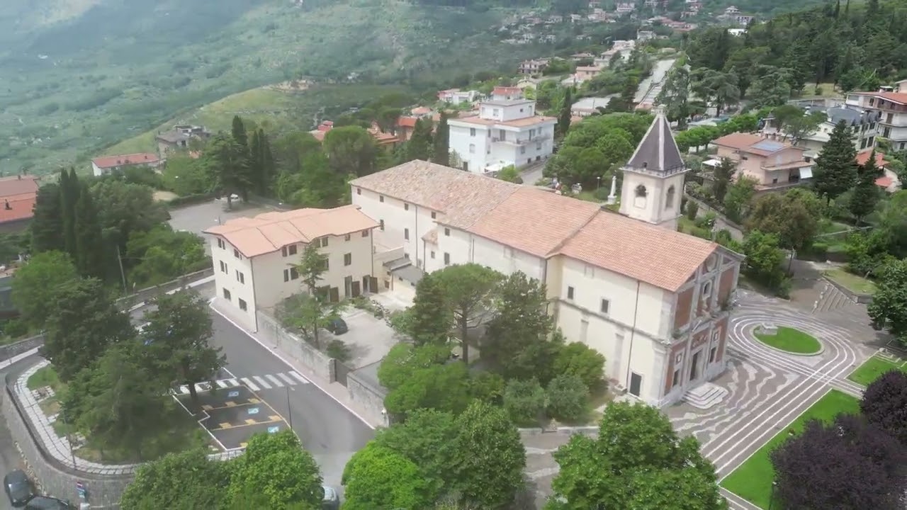 Casa DEO GRATIAS a Lenola (Latina)