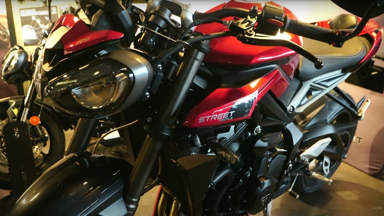 2023 Triumph Street Triple 765 RS | walkaround | new Triumph for 2023 in Carnival Red