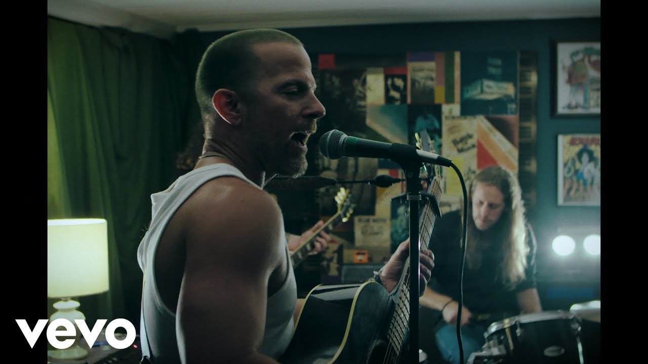 Kip Moore - Around You