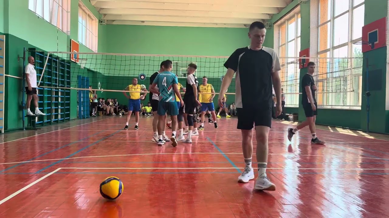 Чемпіонат з волейболу Ємільчине-Чернівці(Перша партія)