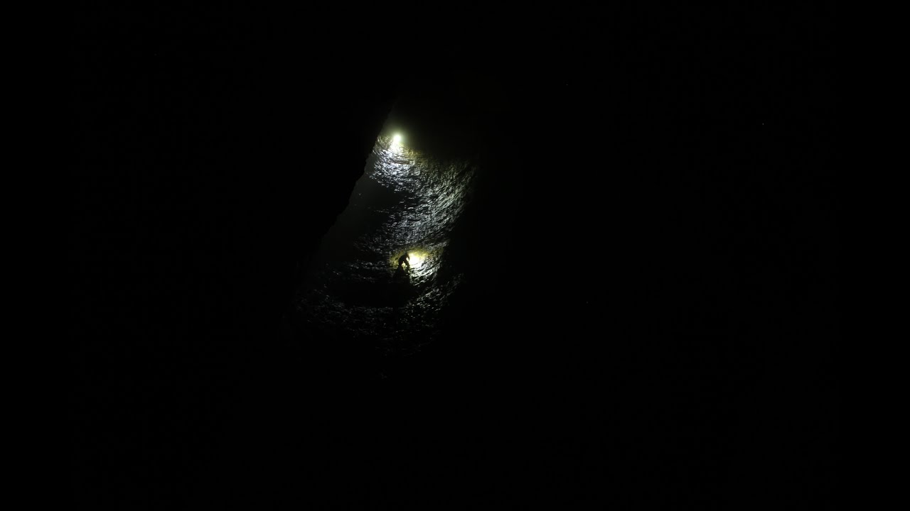 Bueno Fonteno Abyss - First descent into The Throne Room