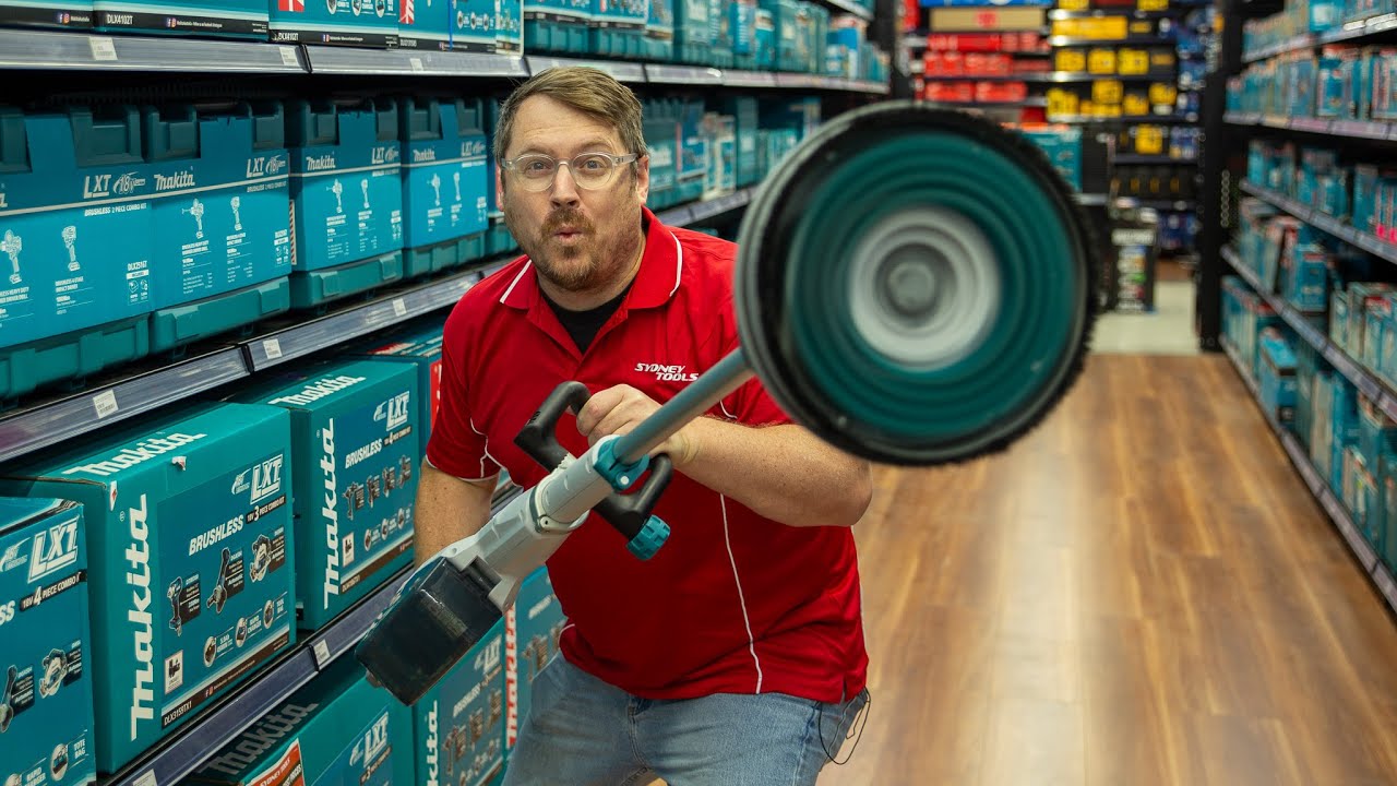 NEW Makita 40V Max Brushless Scrubber | PS001G