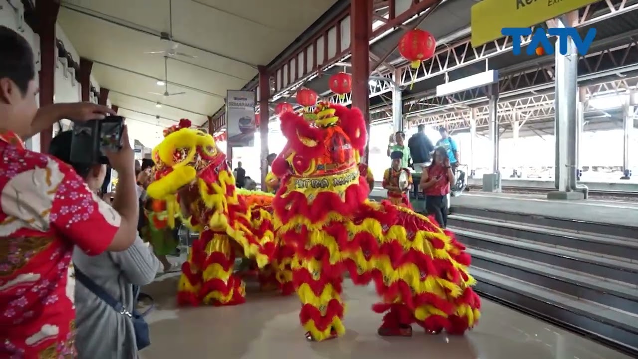 Rayakan Imlek 2577, Stasiun Semarang Tawang Hadirkan Atraksi Barongsai