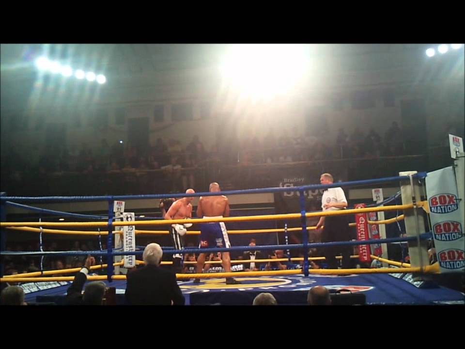 British Cruiserweight Title Fight - Leon 'Solid' Williams Vs Rob Norton - 21/10/11