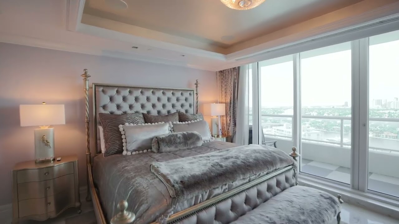 Ritz-Carlton Penthouse 2203 South Florida Luxury  Living