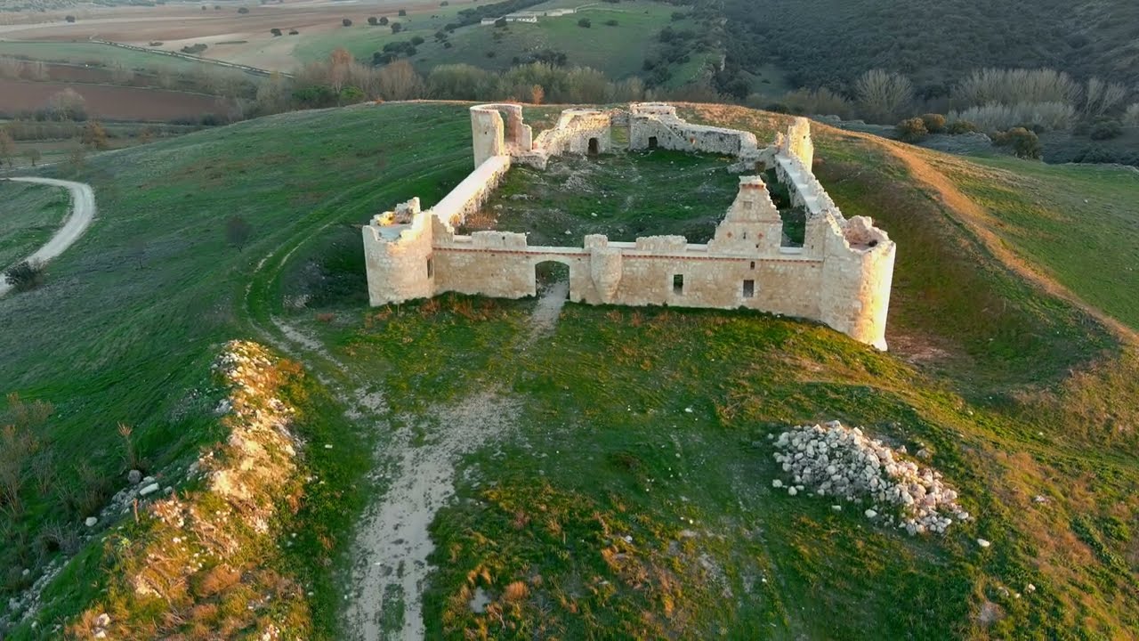 Dron sobre el castillo de Luján, en Saelices (Cuenca) – Reedición 2025