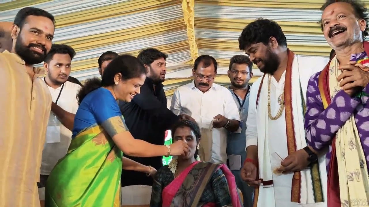  .నవ్ యువ నిర్మాన్(ngo)కాంగ్రెస్ పార్టీ సంయుక్త ఆధ్వరంలో నిర్వహిస్తున్న సామూహిక శ్రీ మంతాలు కార్యక్