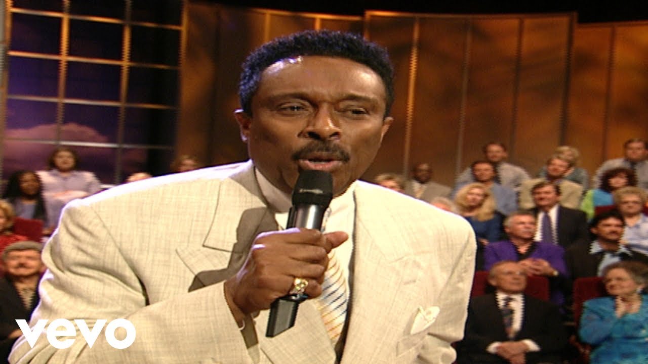 Bill & Gloria Gaither - I Can't Even Walk [Live] ft. Jessy Dixon, David Phelps, Guy Penrod