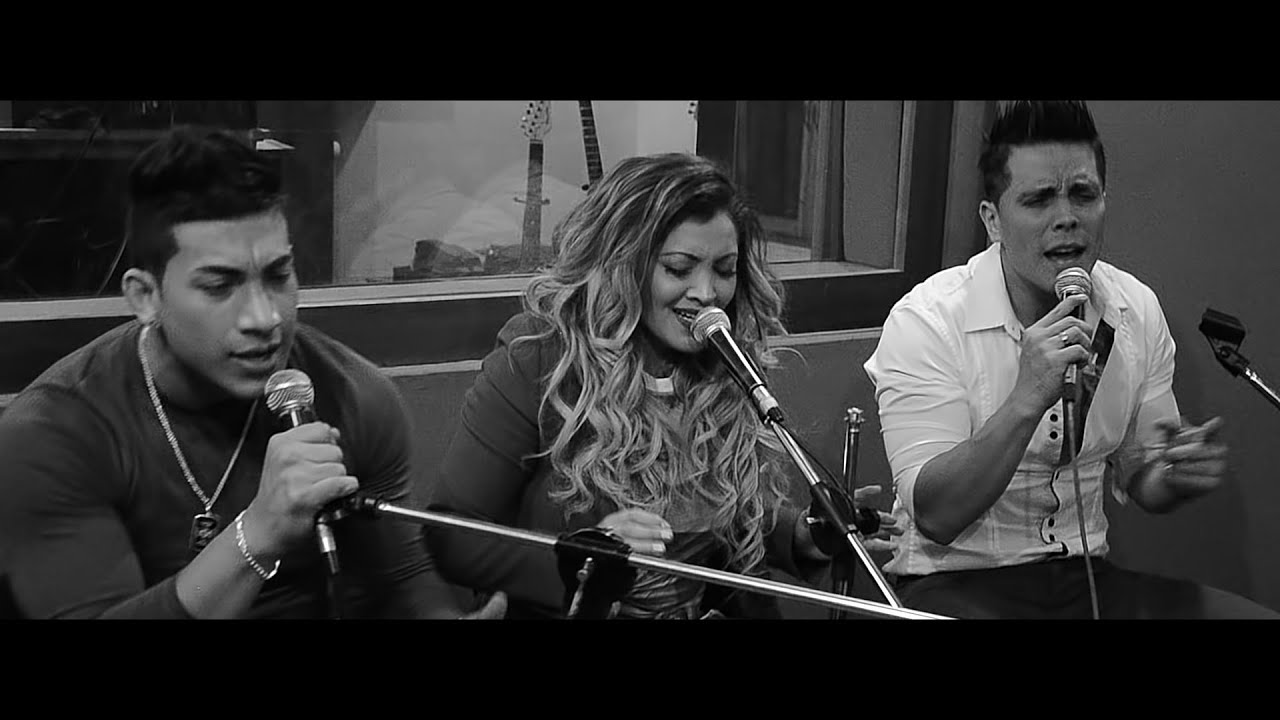 Hoy Quiero - Identico ft. Micheille Soifer - En Vivo (Video Oficial)