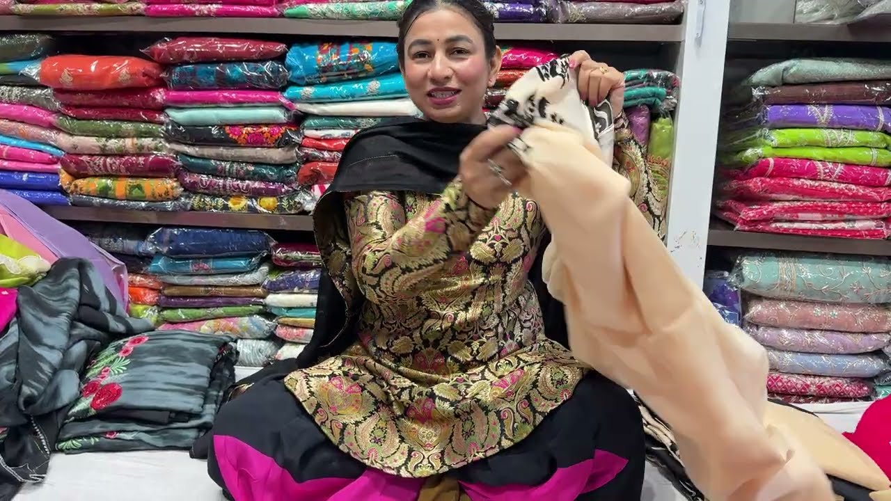 इतने प्यारे सूट सिर्फ 595 में 👉 89018 38838
