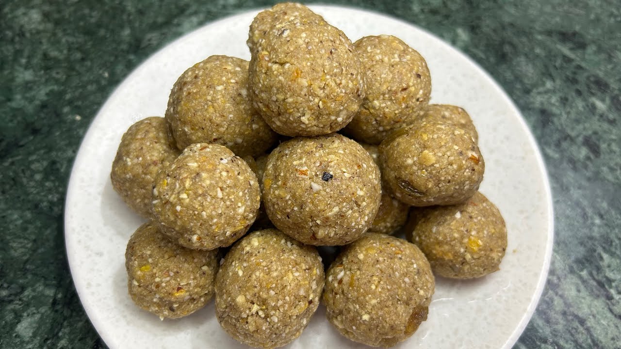 Dry Fruit Laddu Recipe | Healthy No Sugar Laddu | Energy Booster Sweet #DryFruitLaddu #NoSugarLaddu