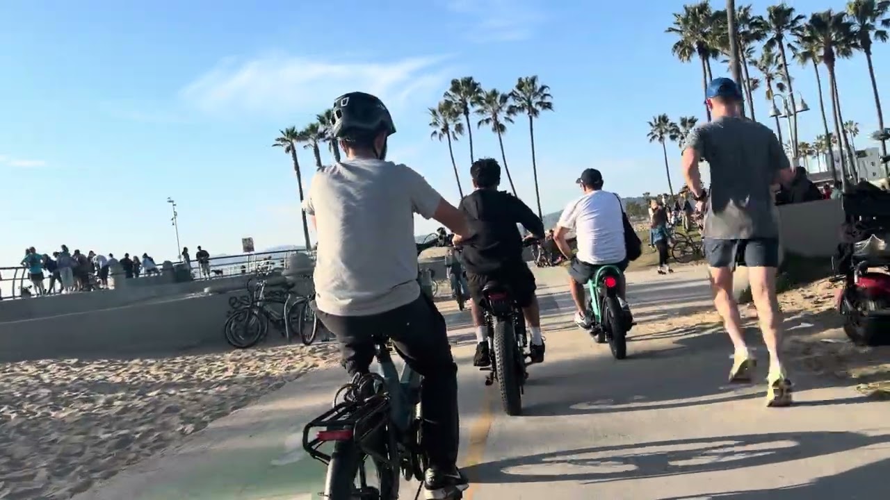 Washington to Rose on Venice CA Bike Path