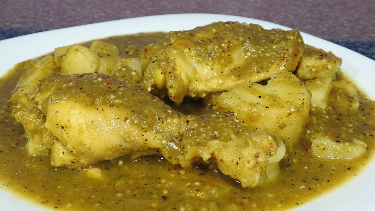 Pollo en salsa verde con papas/ COMIDA ECONÓMICA