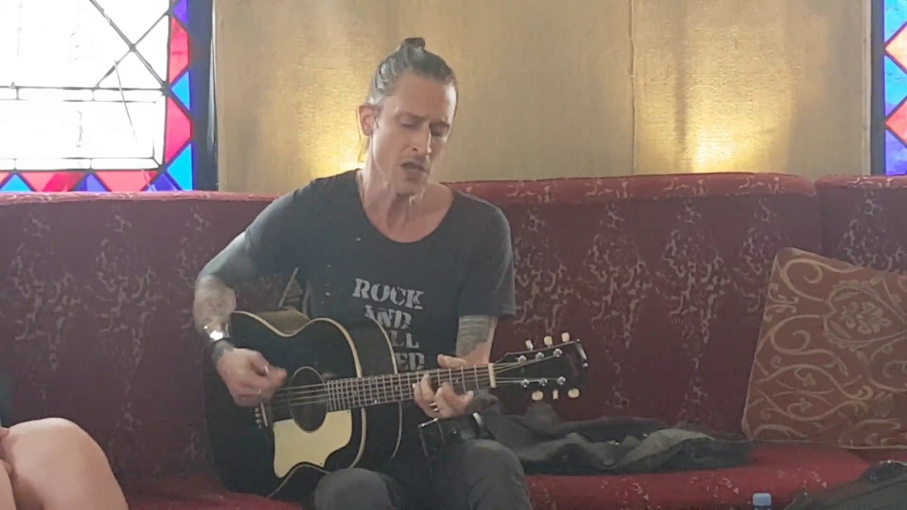 Jimmy Gnecco - 'Red Colored Stars'
