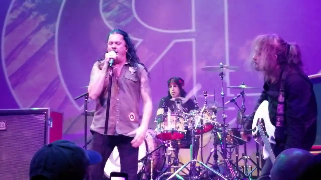 Red Dragon Cartel (feat. Jake E. Lee) - 
