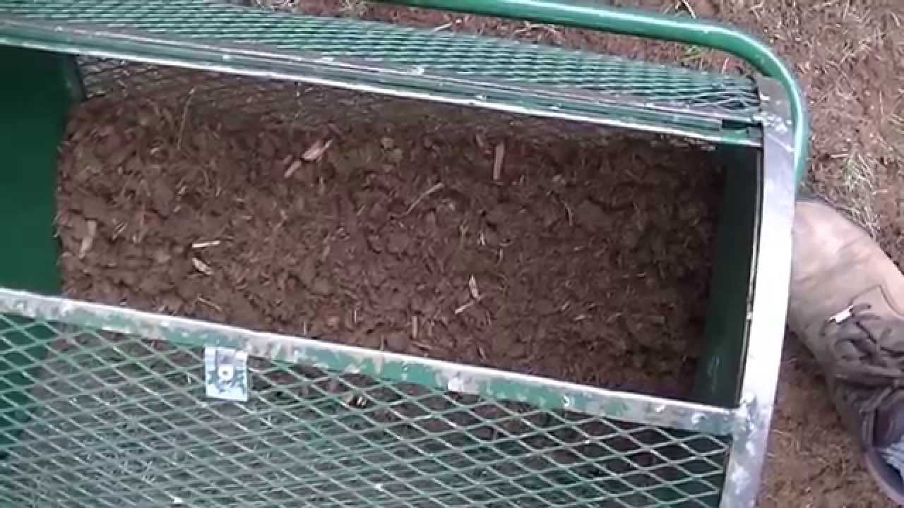Applying Peat Moss to your Newly Seeded Lawn