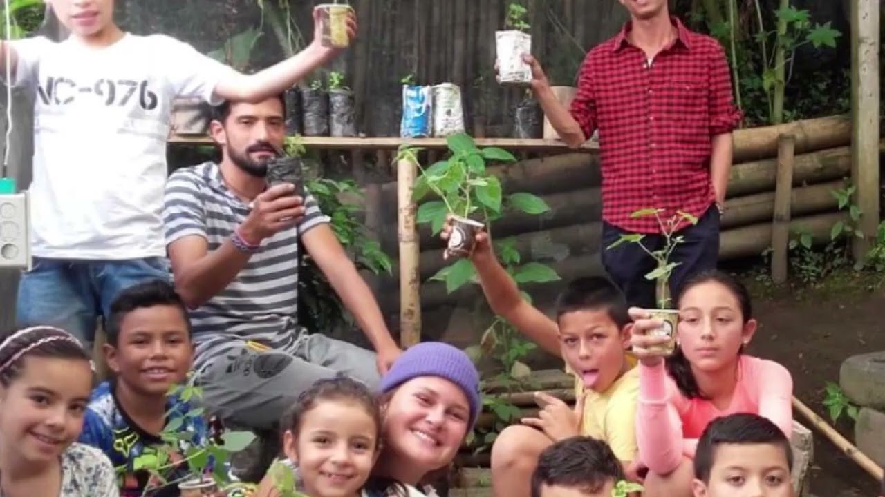 comunativa huertas urbanas. artes vivas programa pedag&oacute;gico cultiva cultura.