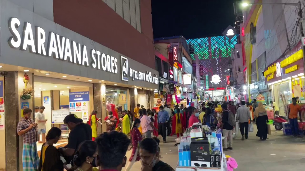 Ranganathan Street T.Nagar Chennai-Most Crowded street famous for Clothing and Jewelry Shops.
