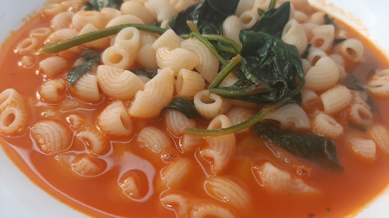 SOPA DE CODITO CON ESPINACAS
