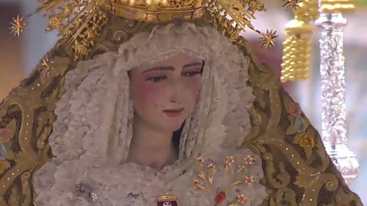 Virgen de las Mercedes (Santa Genoveva) en Campana bajo la lluvia | Sevilla 2022