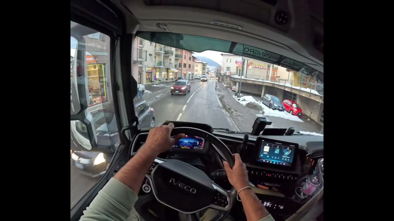 Xale val di non Italy Iveco s way 500