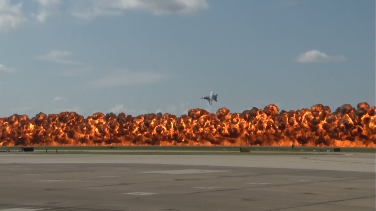 2017 NAS Oceana Airshow - F/A-18F Super Hornet Demonstration