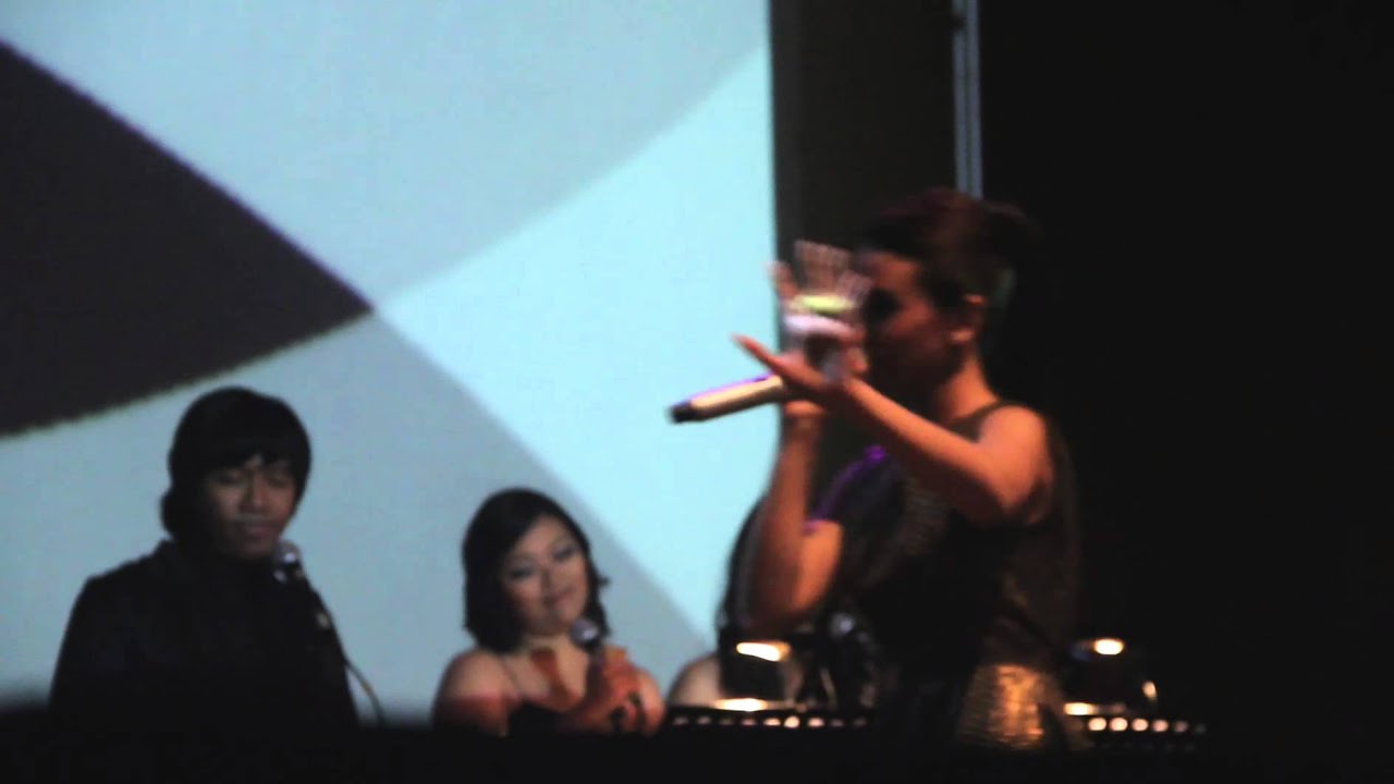 Ayushita - Live Cover Dancing With the Mentally Ill (Club 8)