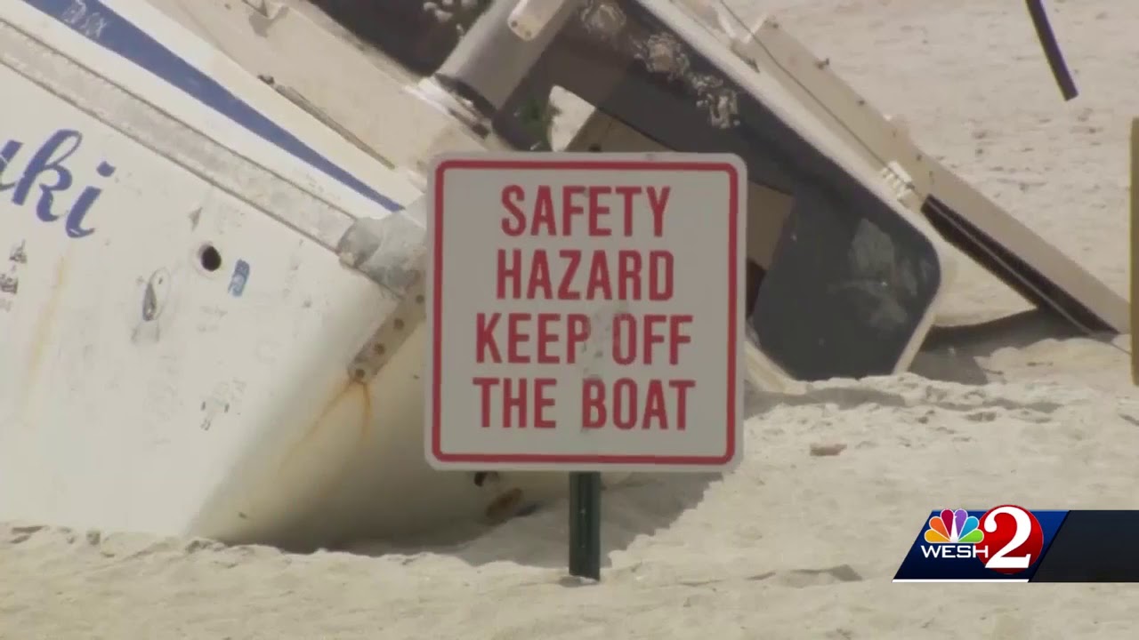 Ghost ship to remain on beach in Melbourne