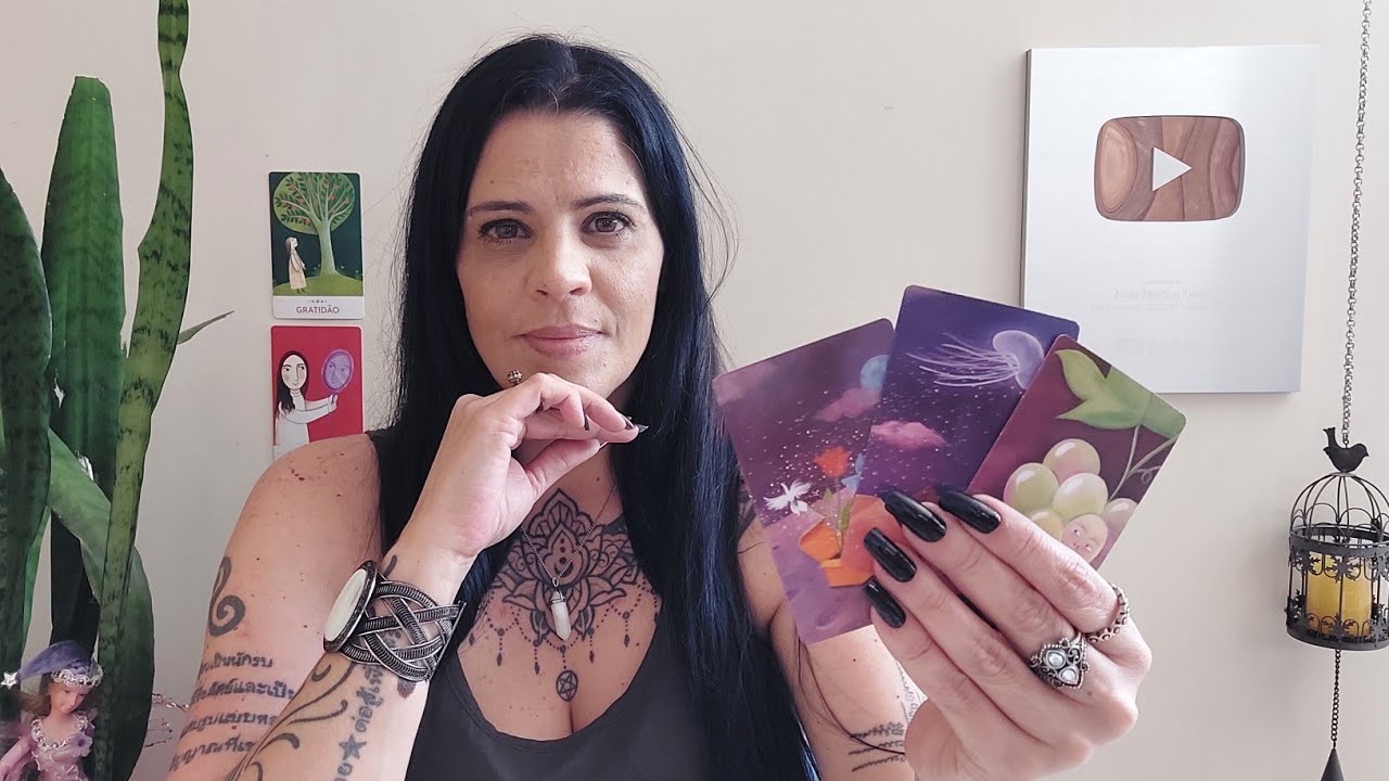 🌻CAPRICÓRNIO/♑️ ALGUÉM TE COLOCA EM UM PEDESTAL 👑 E VOCÊ NEM IMAGINA.