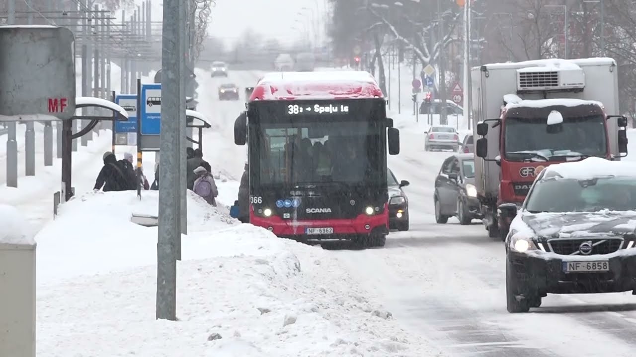 Pēc intensīvās snigšanas Daugavpils tramvaji pakāpeniski atgriežas ierastajā kustības režīmā