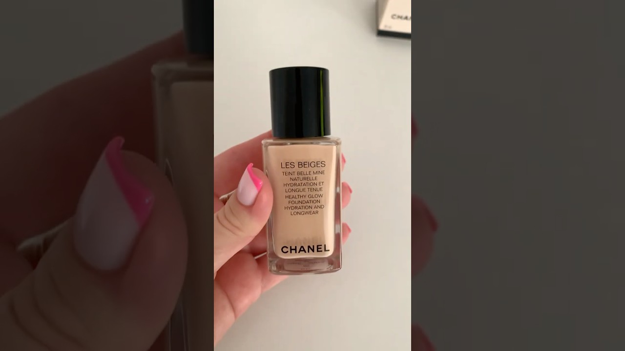 Chanel Les Beiges Healthy Glow Foundation Hydration and Longwear B10 #chanel #foundation #makeup