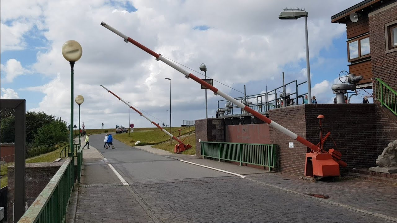 Schleuse Harlesiel, Klappbrücke, Am Harlesiel // Bascule Bridge // Basculebrug