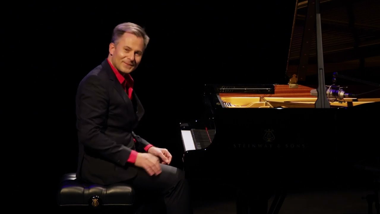 Charl du Plessis performs JS Bach Toccata in d minor