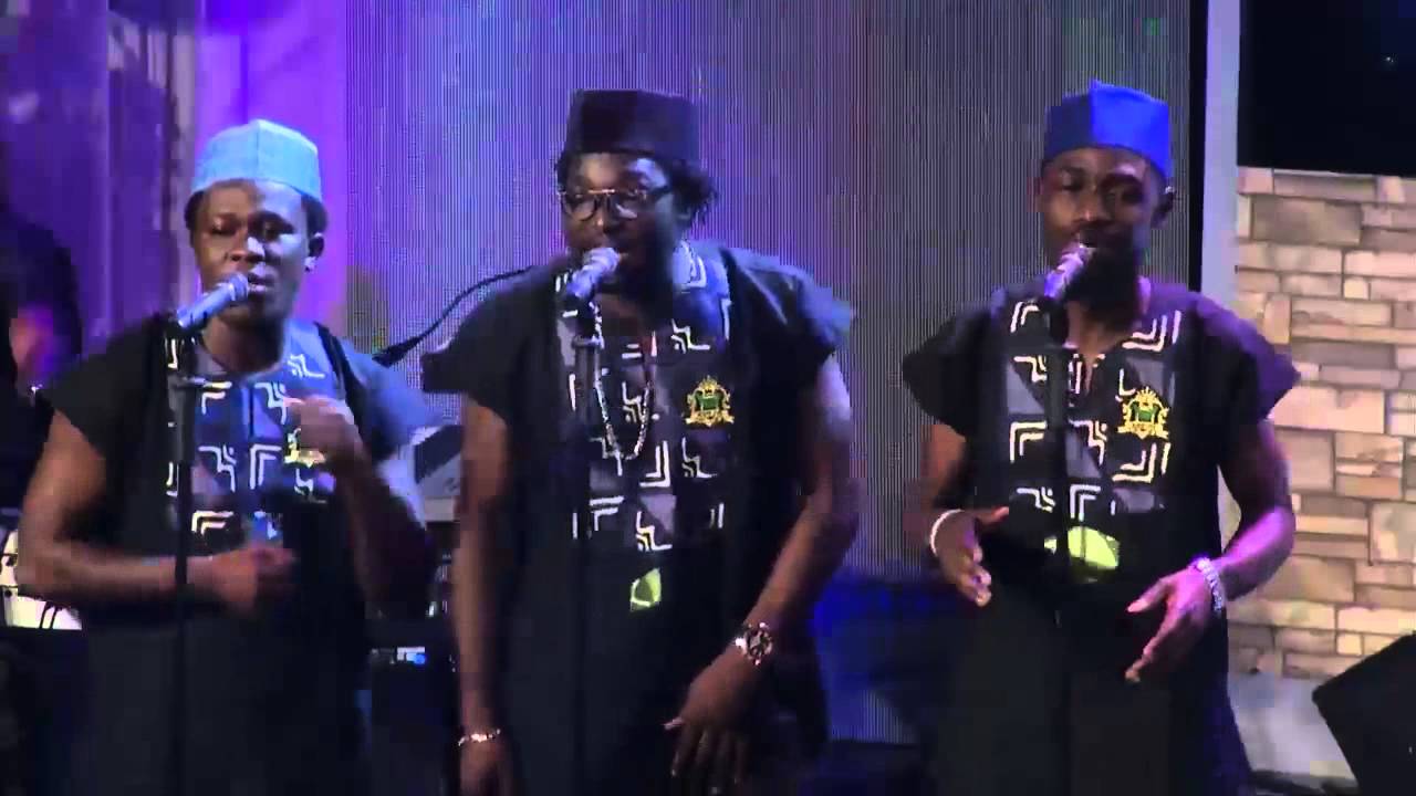 Deinde Performing 