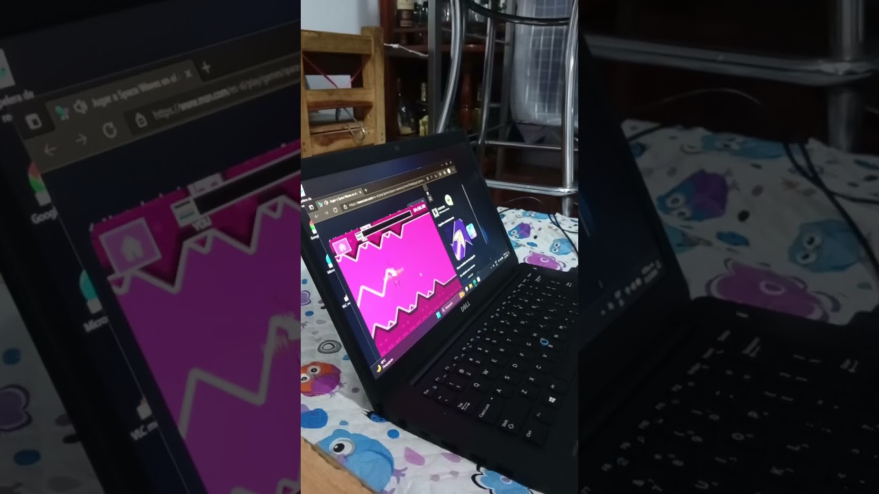 Jugando geometry dash en mi compu