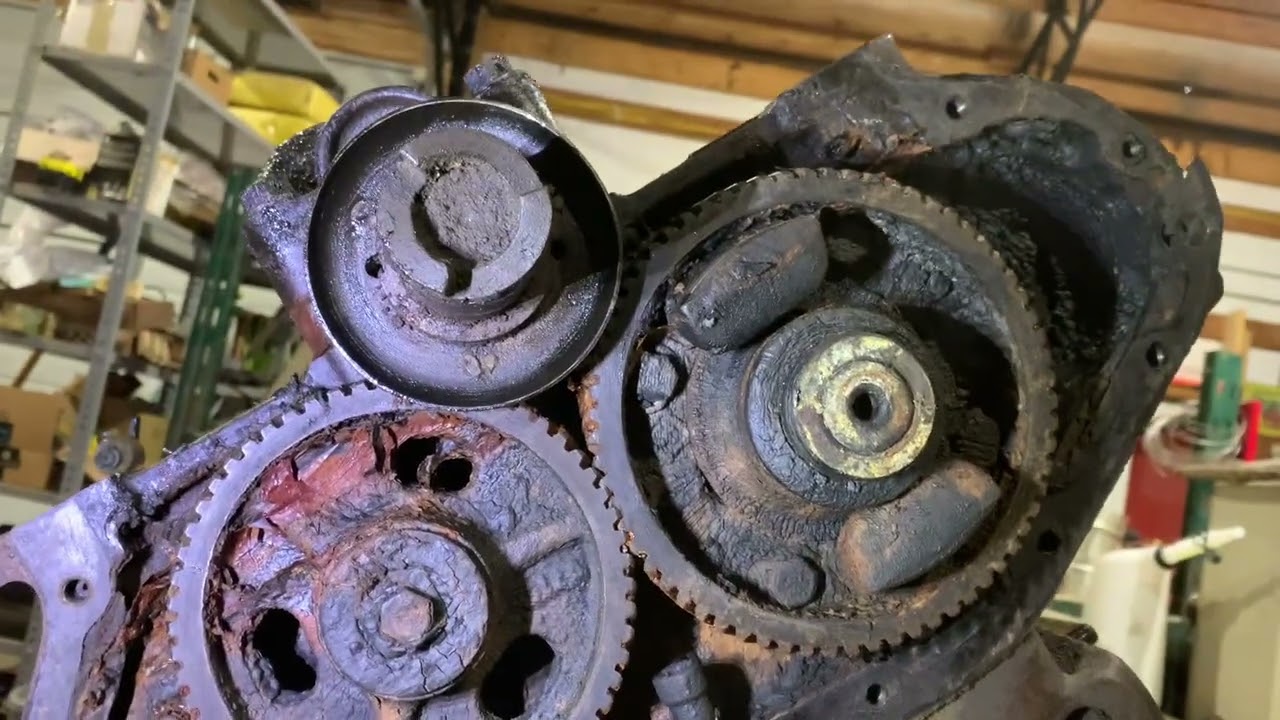 Rumely 6A restoration part 7 - removing crankshaft, more pistons, and camshaft