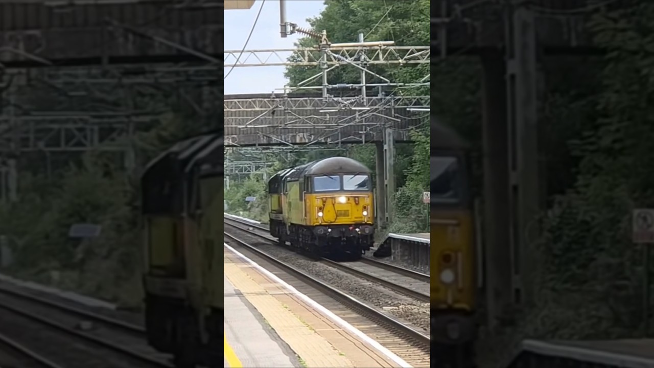 56049 & 70814 Pass Alderley Edge On 0Z30