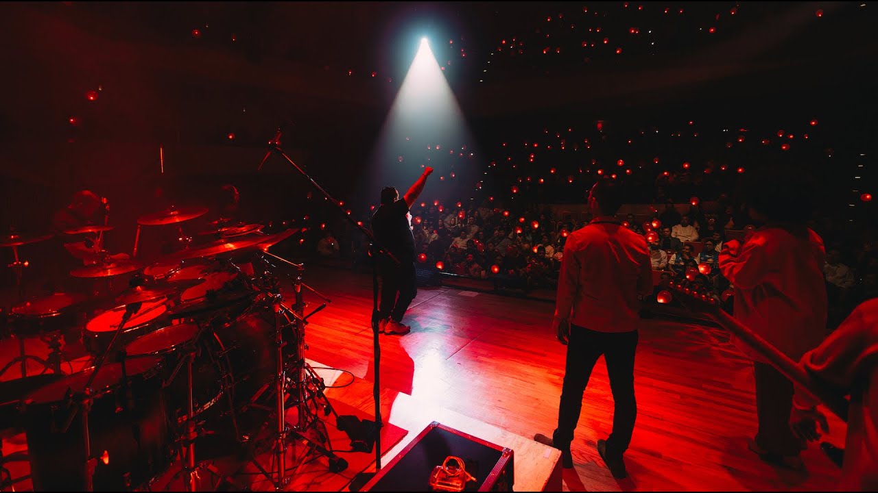 Rojo (En Vivo) - Álvaro López & ResqBand