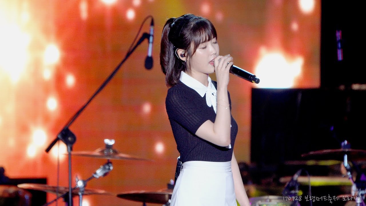 [4K] 170728 아이유(IU) 'Palette(팔레트) 여름밤 편곡 ver.' 라이브 직캠 by 도라삐 @ 보령머드축제