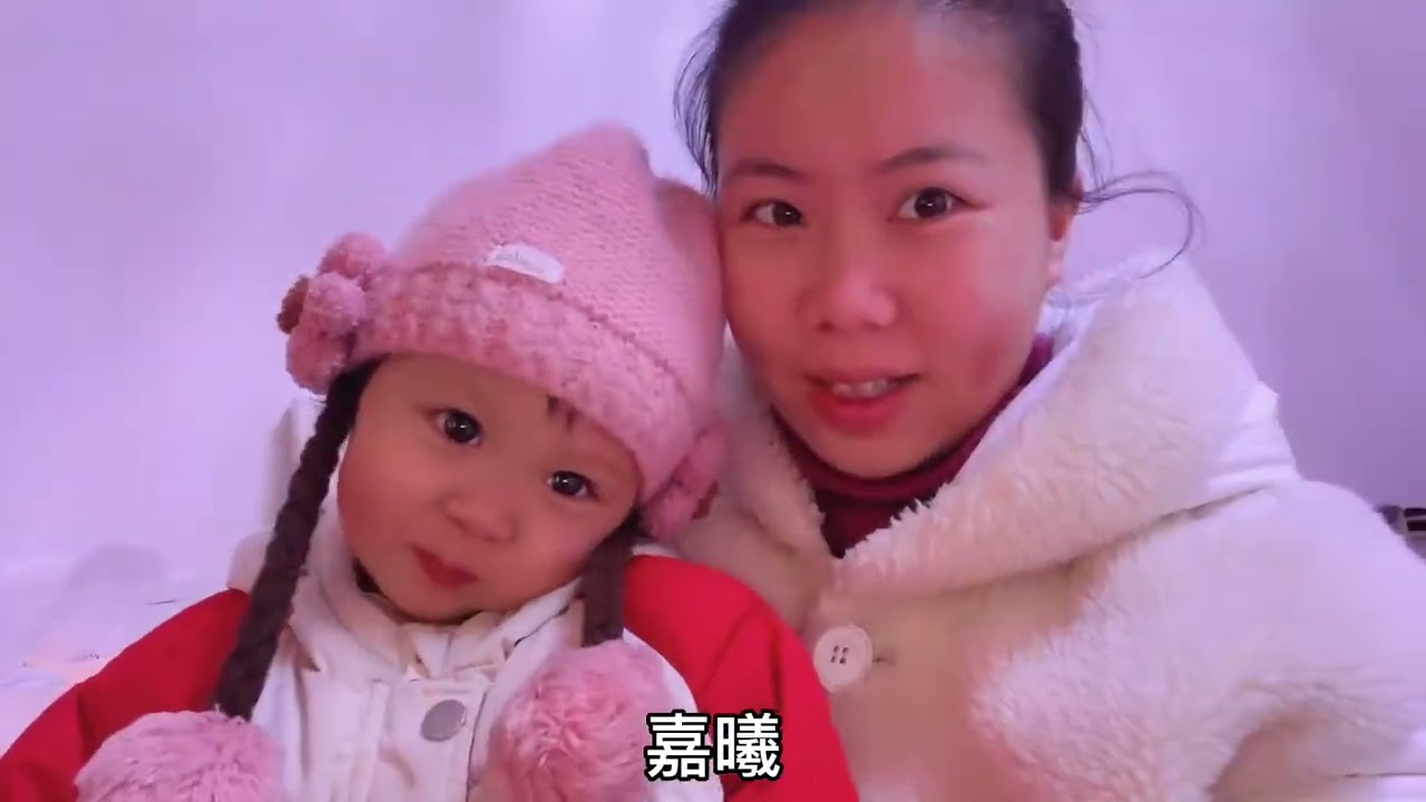 奶奶不能陪孙女 #过生日，提前准备了红包，看看嘉曦妹儿什么反应。为满足你们看嘉曦的要求，我重新发一遍