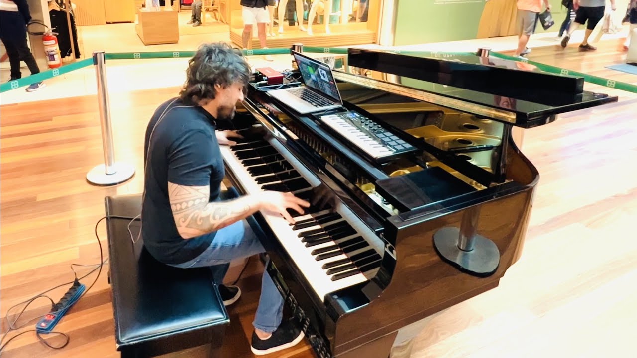 Roxette Listen To Your Heart (Piano Shopping Mall)