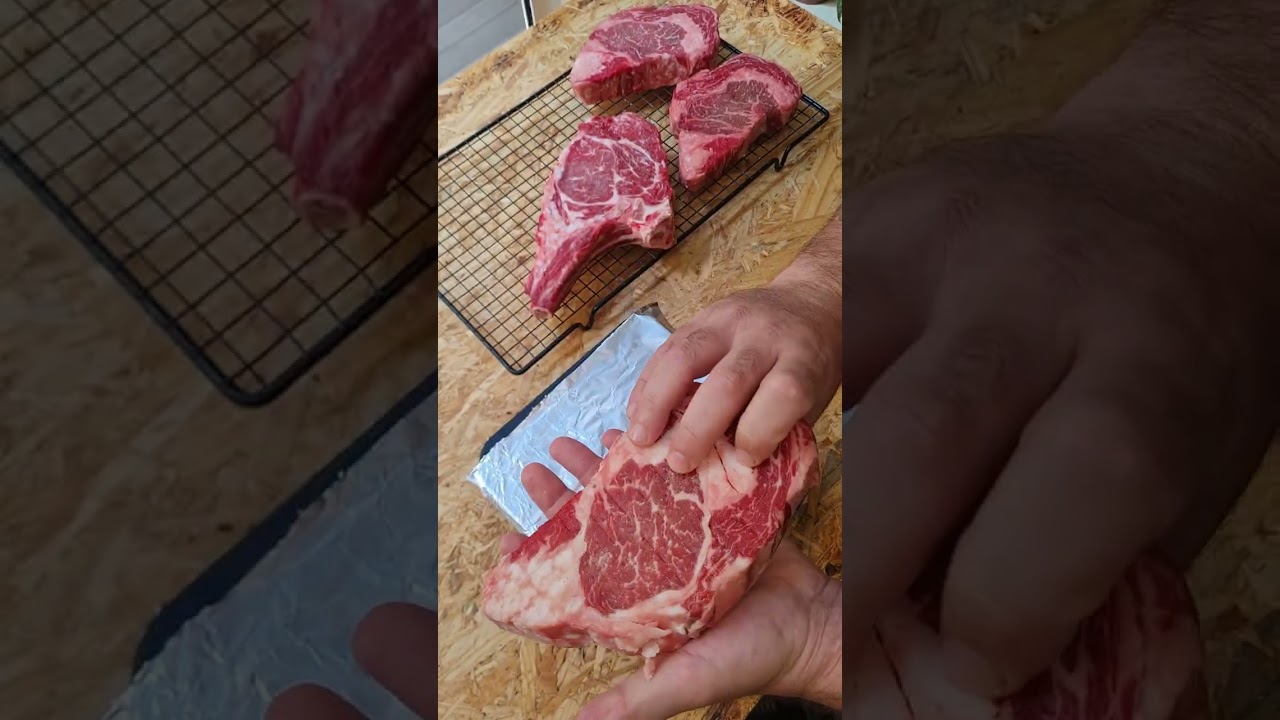 שמתי מלח על סטייק לפני הצלייה וזה מה שקרה... תשכחו כל מה שידעתם