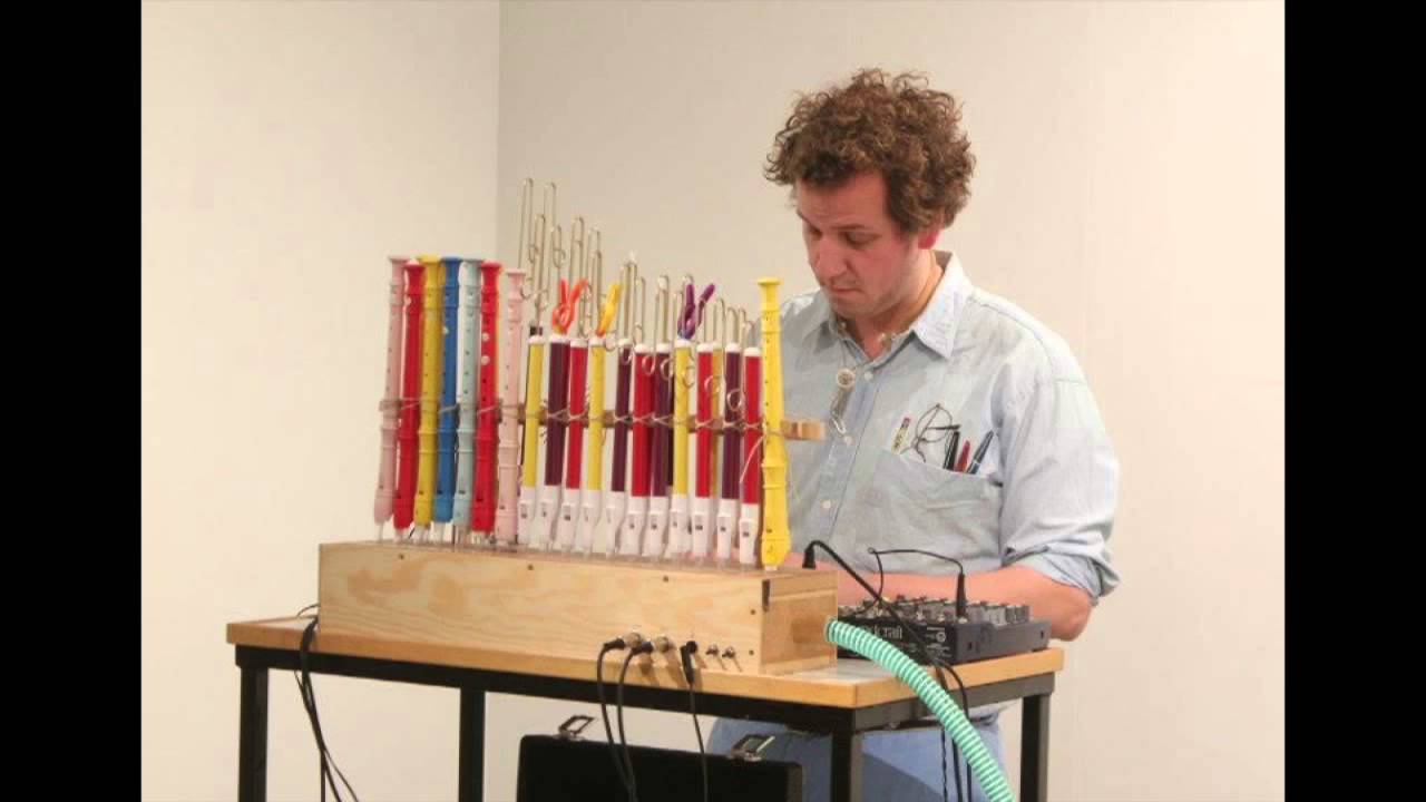 Anders Lauge Meldgaard aka Frisk Frugt plays the Fl&oslash;jteorgel