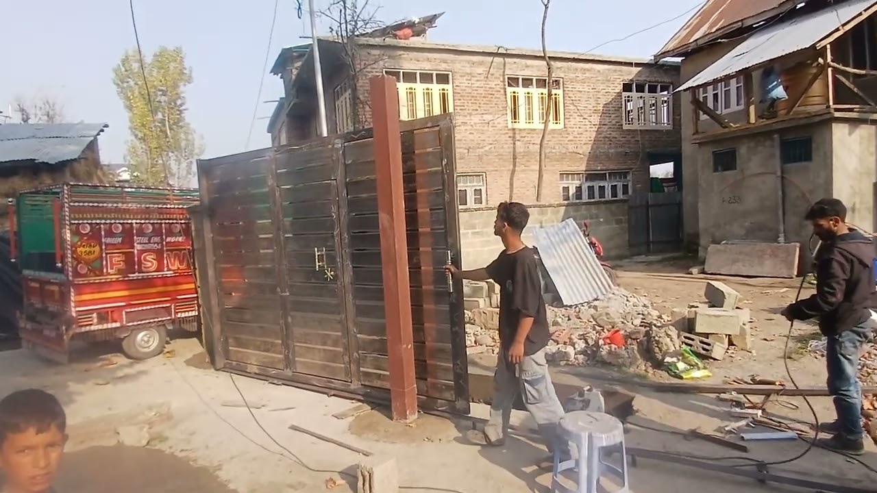 Aaj Humne New gate ki fitting ki #viral_video #tradingvlog #virals #viwesforlikes #subscribers 