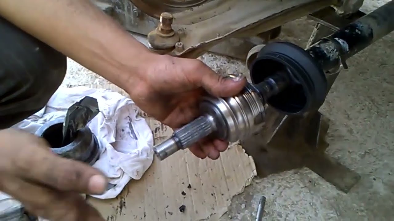 Comment changer une tête de cardan facilement : Tutoriel mécanique complet 🚗🔧