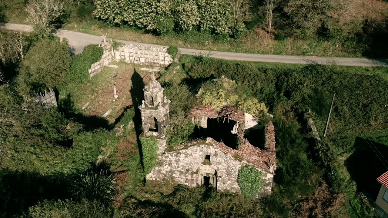 Ruinas da igrexa de Santa Baia de Chacín, en Mazaricos