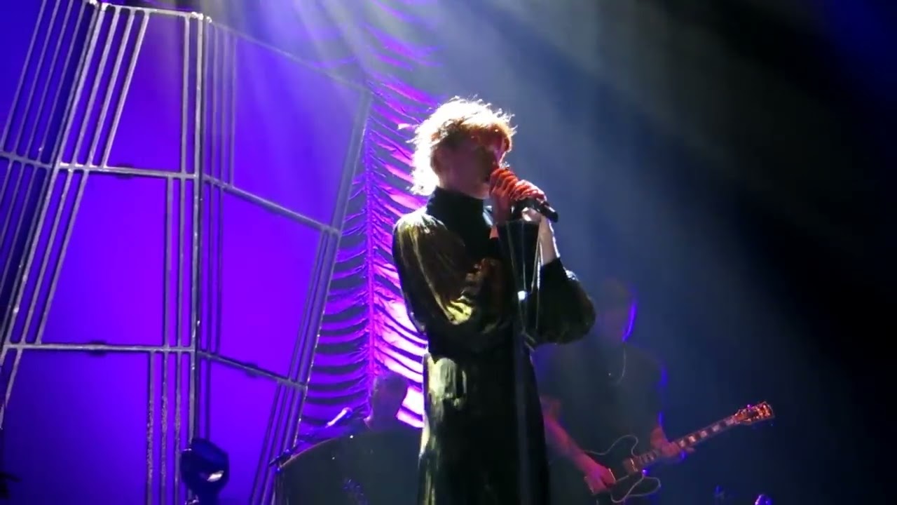 Seven Devils - Florence + the Machine (Live)