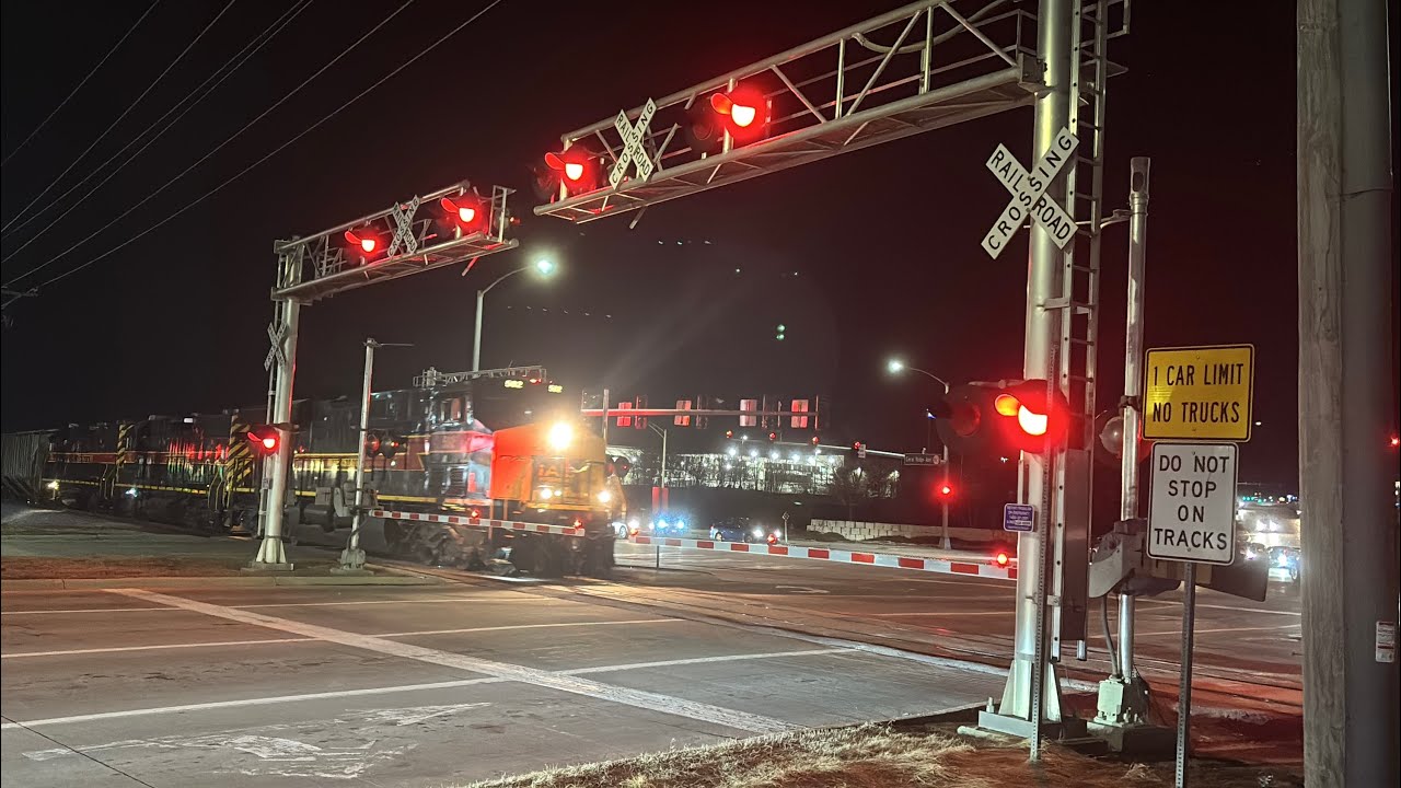 IAIS 502, 712, 705 and 512 (DPU) lead a mixed freight train Eastbound in Coralville, Iowa!